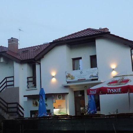 Roza Wiatrow Apartment Grzybowo  Exterior foto