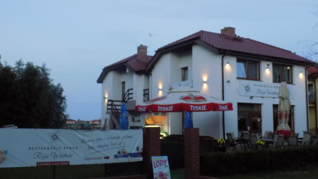 Roza Wiatrow Apartment Grzybowo  Exterior foto
