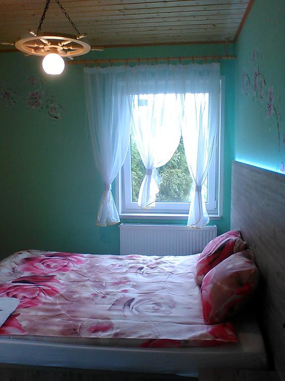 Roza Wiatrow Apartment Grzybowo  Exterior foto